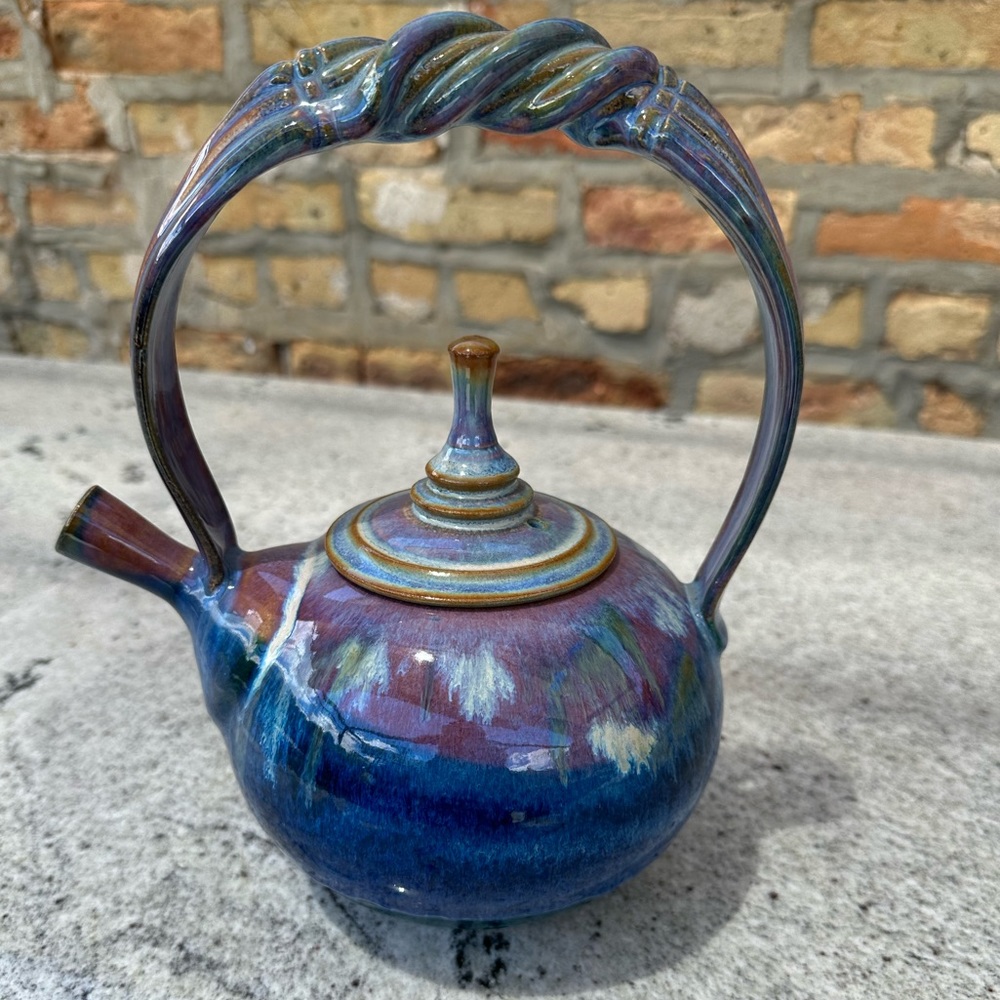 LIKE NEW Functional Artistic Teapot